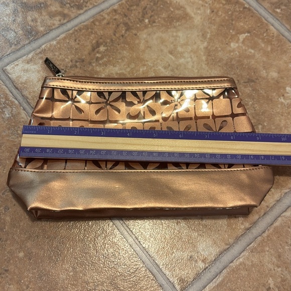 Clinique Makeup Bag from Macy’s - Picture 10 of 16